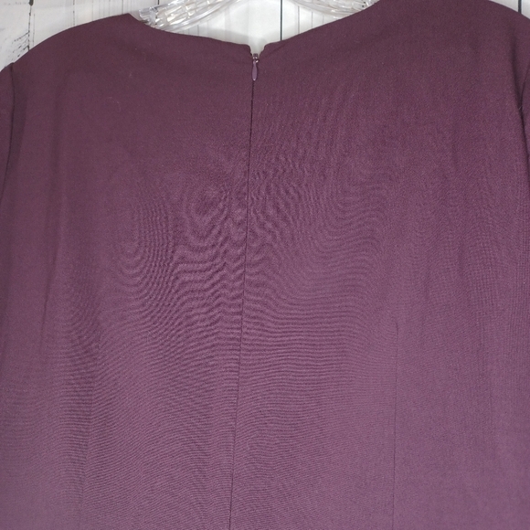Tahari Arthur Levine 3/4 sleeve Womens 8 Dress Purple Pleated - Picture 15 of 16